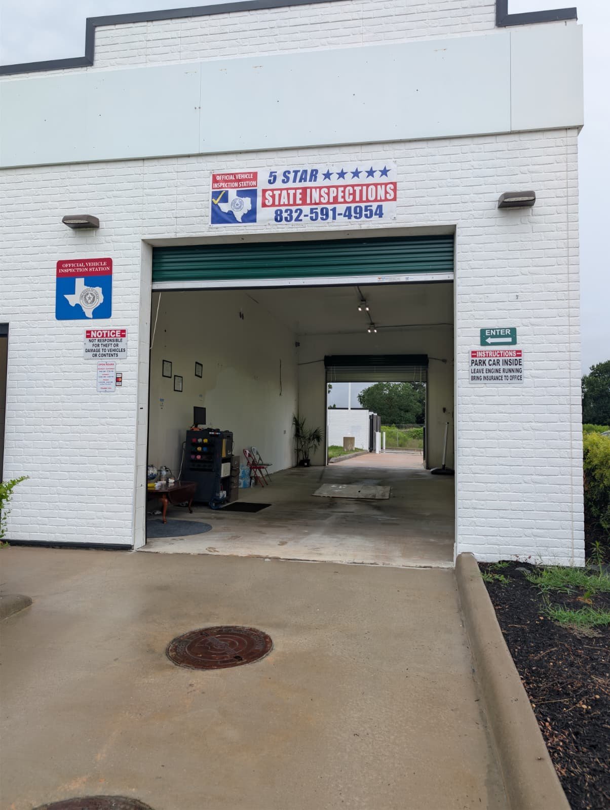 Front entrance of 5 Stars Auto Inspection